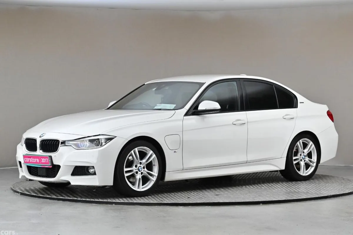 BMW 3-Series Saloon, Petrol Plug-in Hybrid, 2017, White