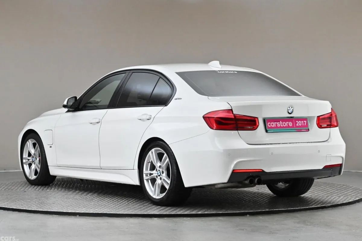 BMW 3-Series Saloon, Petrol Plug-in Hybrid, 2017, White