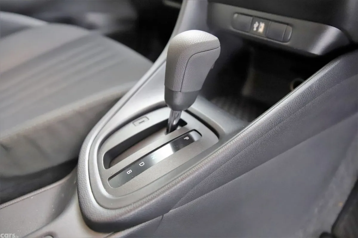 Toyota Yaris Hatchback, Petrol Hybrid, 2021, Silver