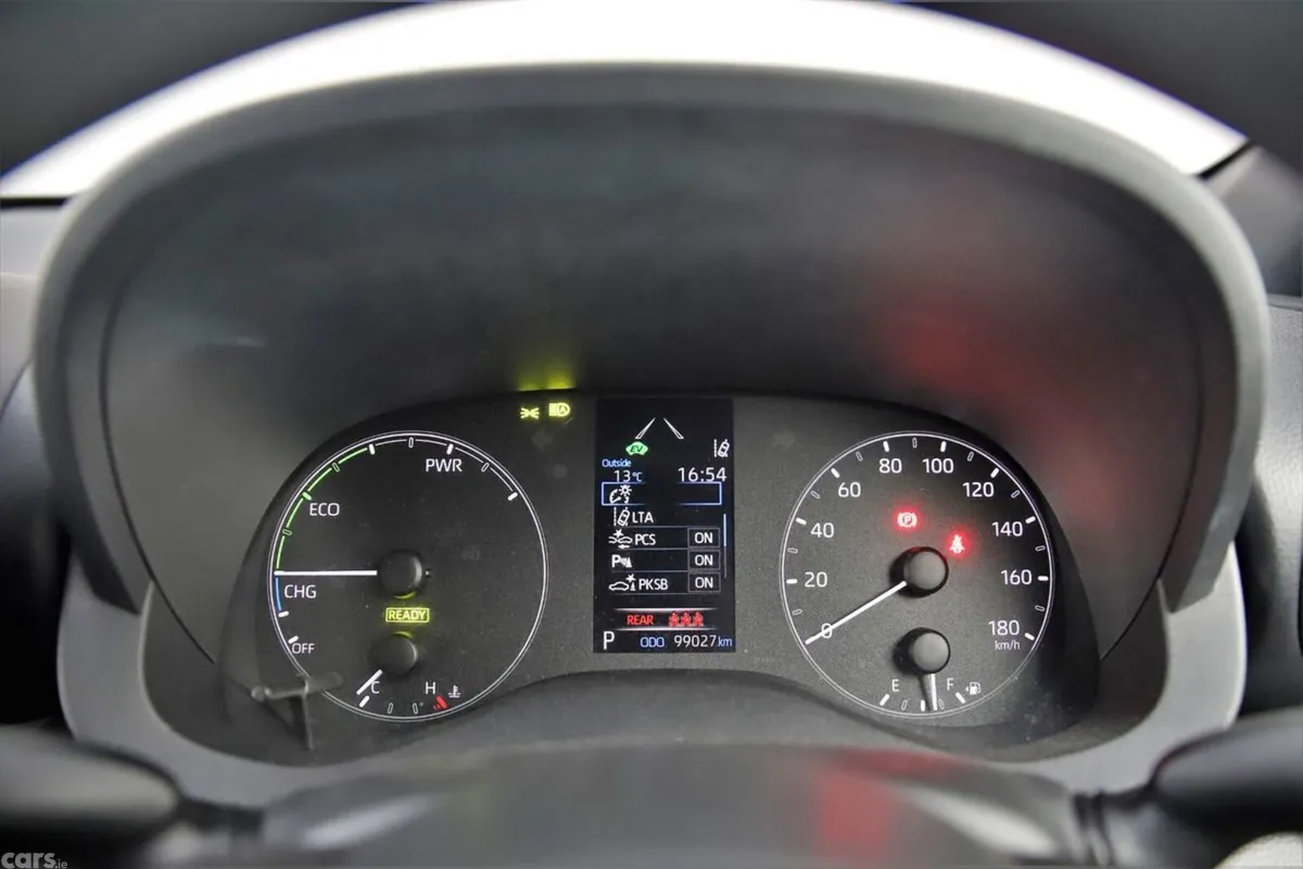 Toyota Yaris Hatchback, Petrol Hybrid, 2021, Silver