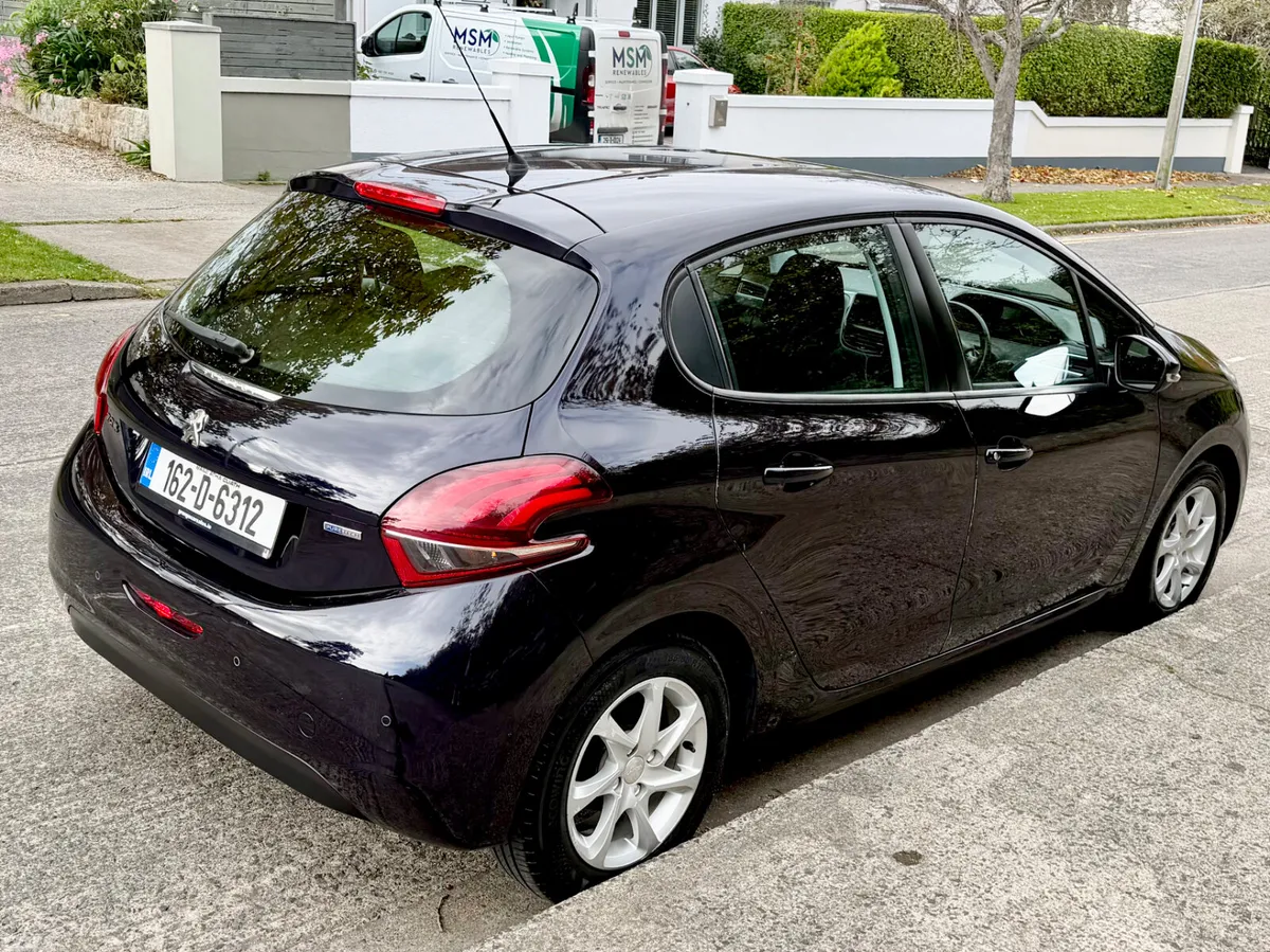 Peugeot 208 Hatchback, Petrol, 2016, Blue