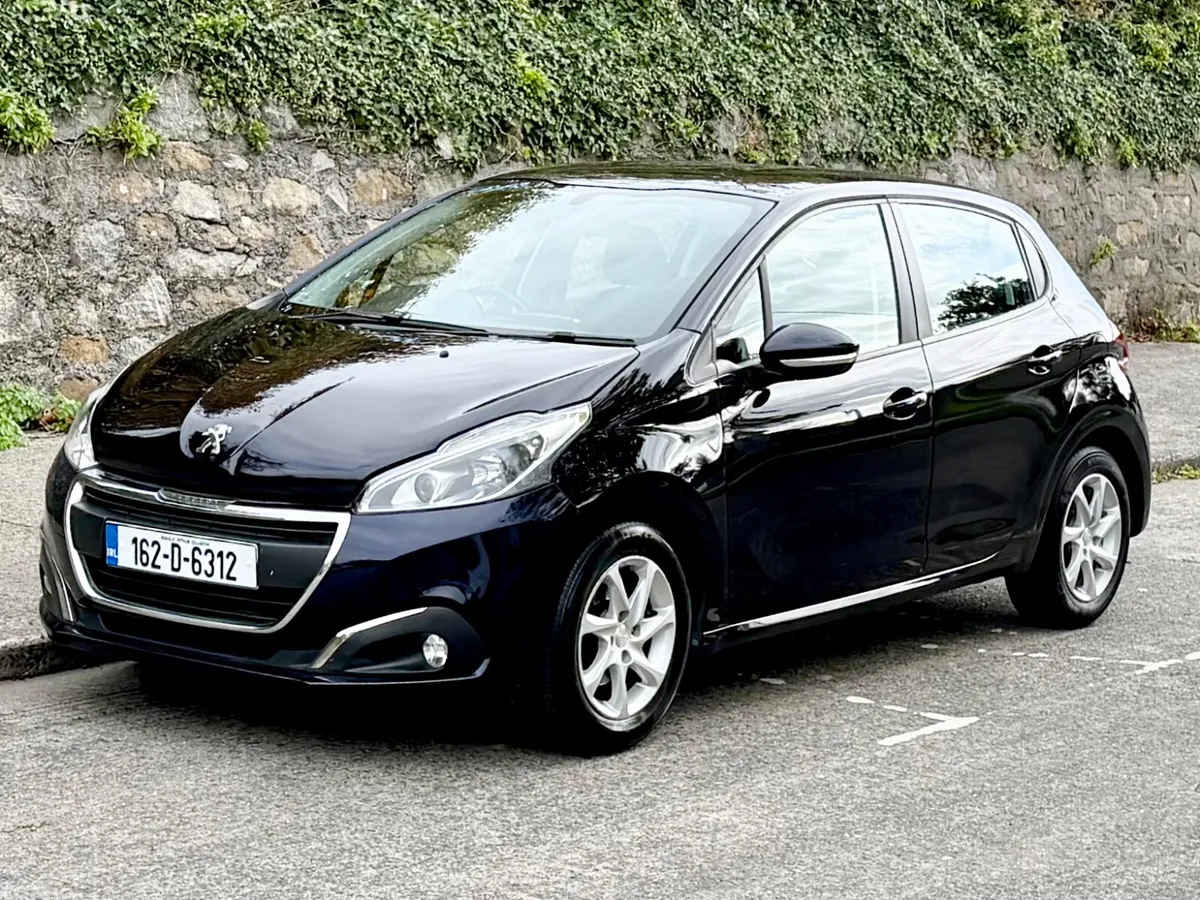 Peugeot 208 Hatchback, Petrol, 2016, Blue