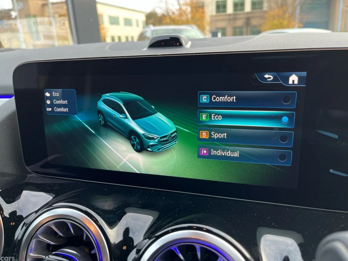 Mercedes-Benz GLA SUV, Diesel Hybrid, 2026, Black