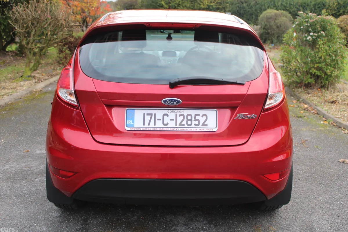 Ford Fiesta Hatchback, Petrol, 2017, Red