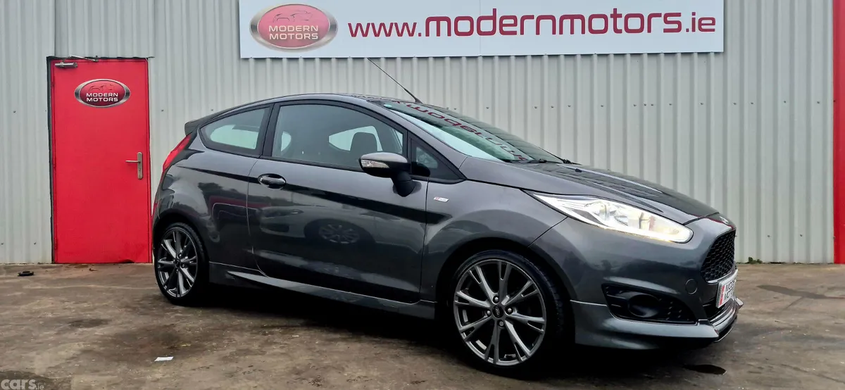 Ford Fiesta Hatchback, Petrol, 2016, Grey