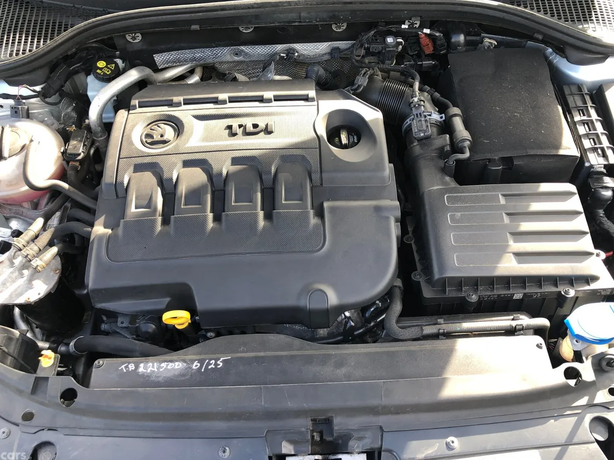Skoda Octavia Saloon, Diesel, 2016, Silver