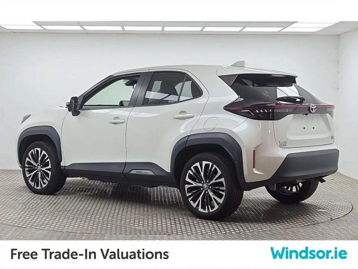 Toyota Yaris Cross SUV, Petrol Hybrid, 2021, White