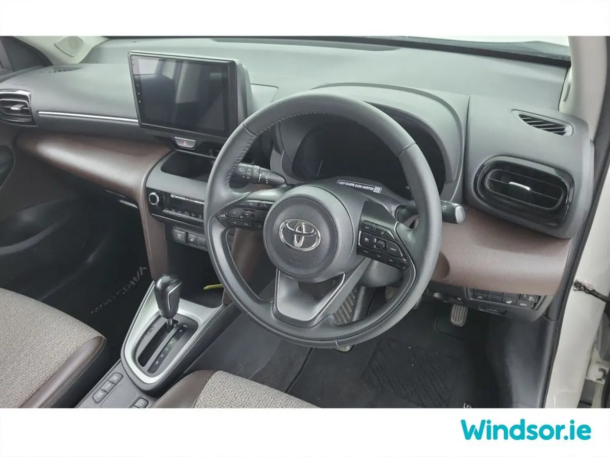 Toyota Yaris Cross SUV, Petrol Hybrid, 2021, White