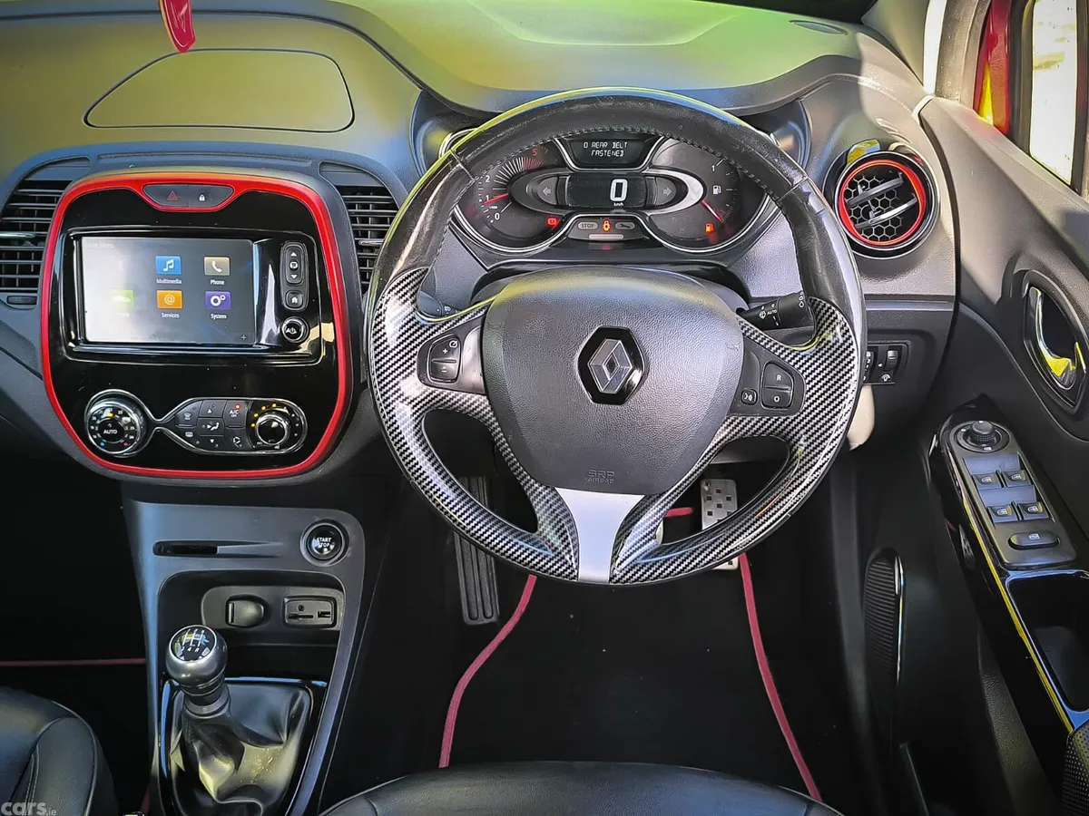 Renault Captur Hatchback, Diesel, 2017, Red