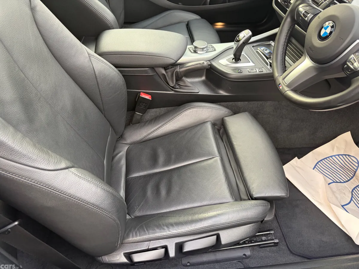 BMW 1-Series Hatchback, Petrol, 2019, Blue