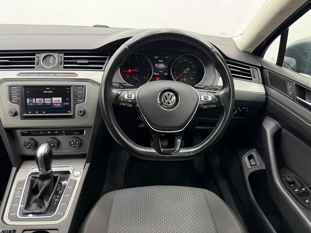 Volkswagen Passat Saloon, Diesel, 2017, Grey