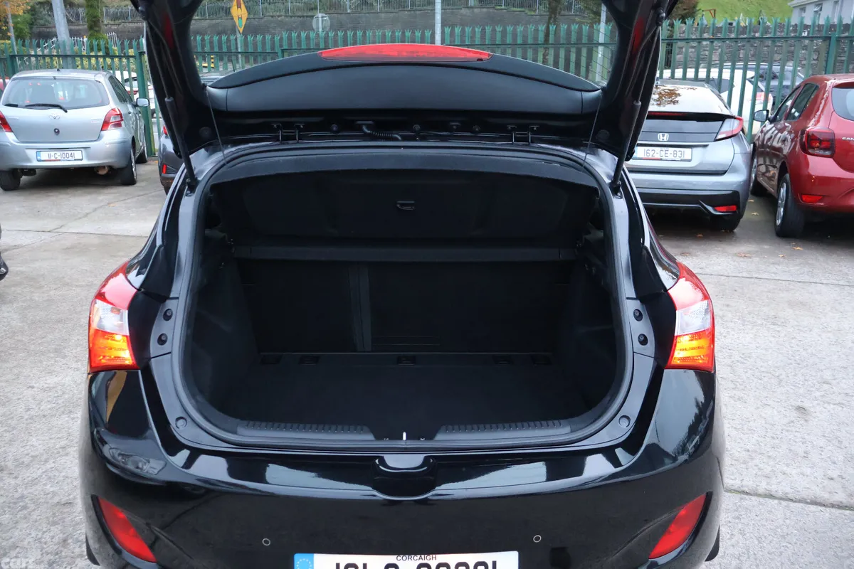 Hyundai i30 Hatchback, Diesel, 2016, Black