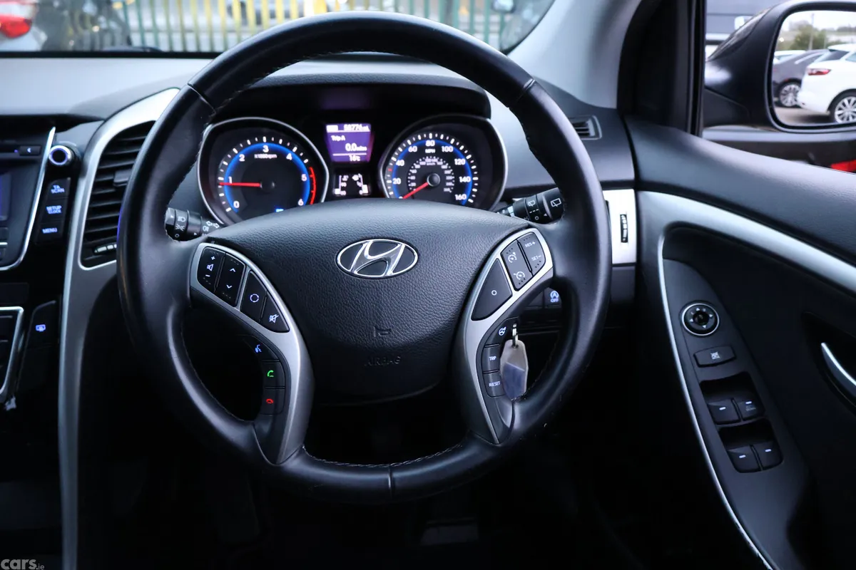 Hyundai i30 Hatchback, Diesel, 2016, Black