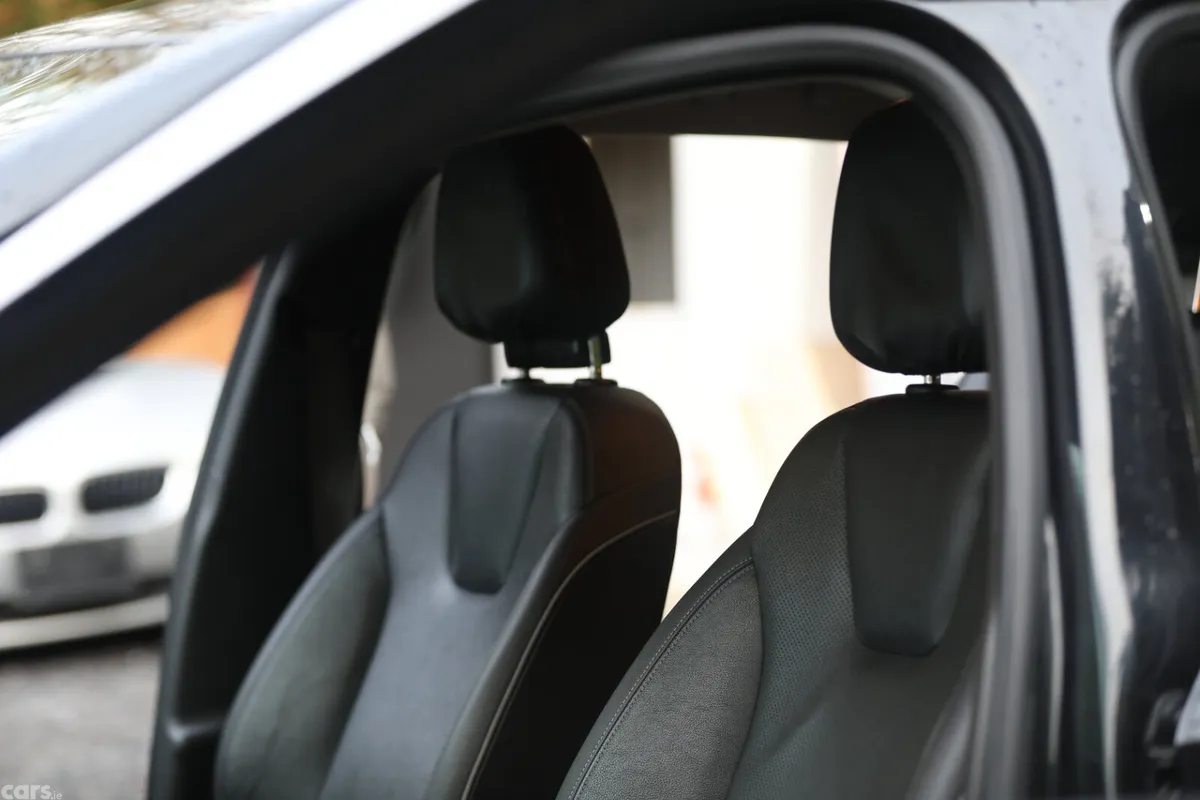 Opel Astra Hatchback, Diesel, 2015, Black