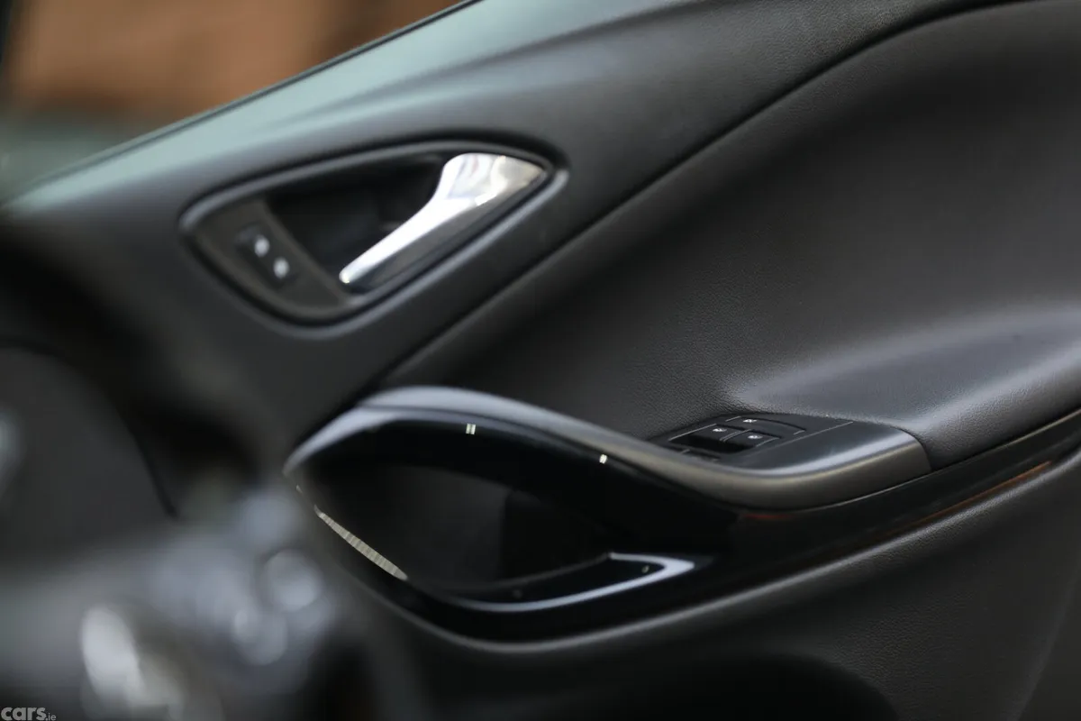 Opel Astra Hatchback, Diesel, 2015, Black