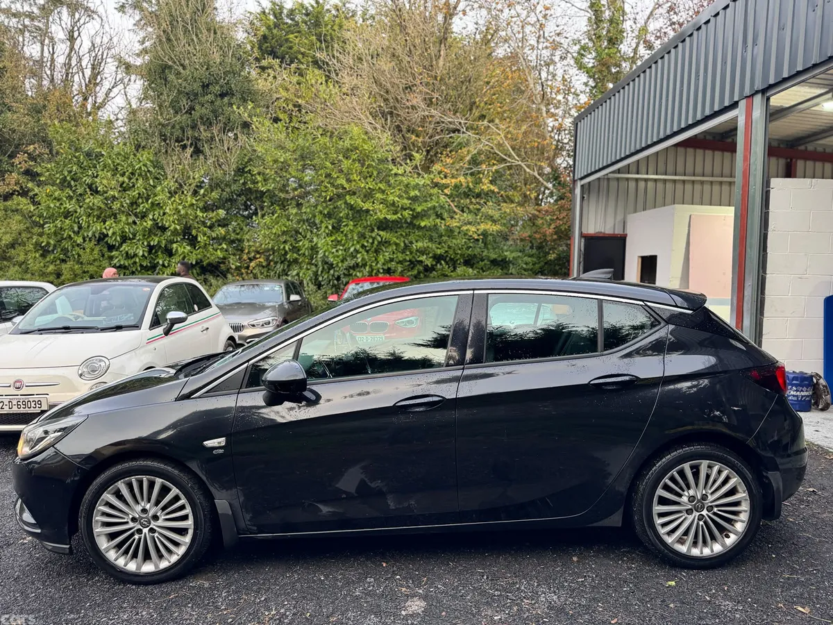 Opel Astra Hatchback, Diesel, 2015, Black