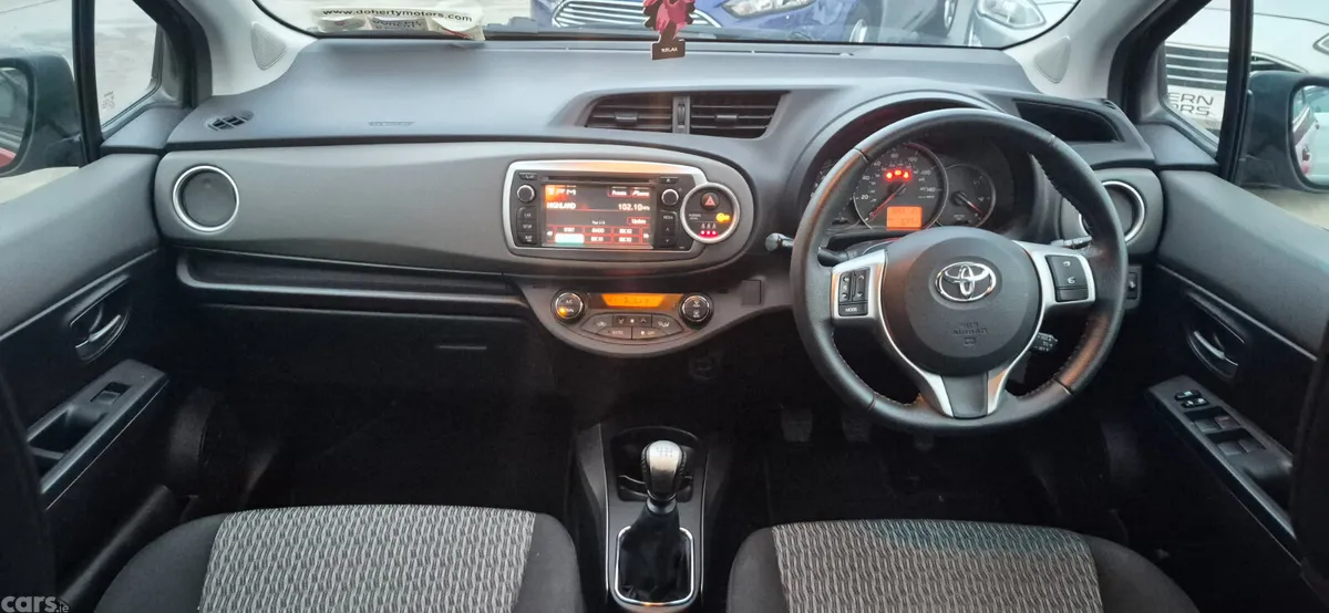 Toyota Yaris Hatchback, Diesel, 2014, Red