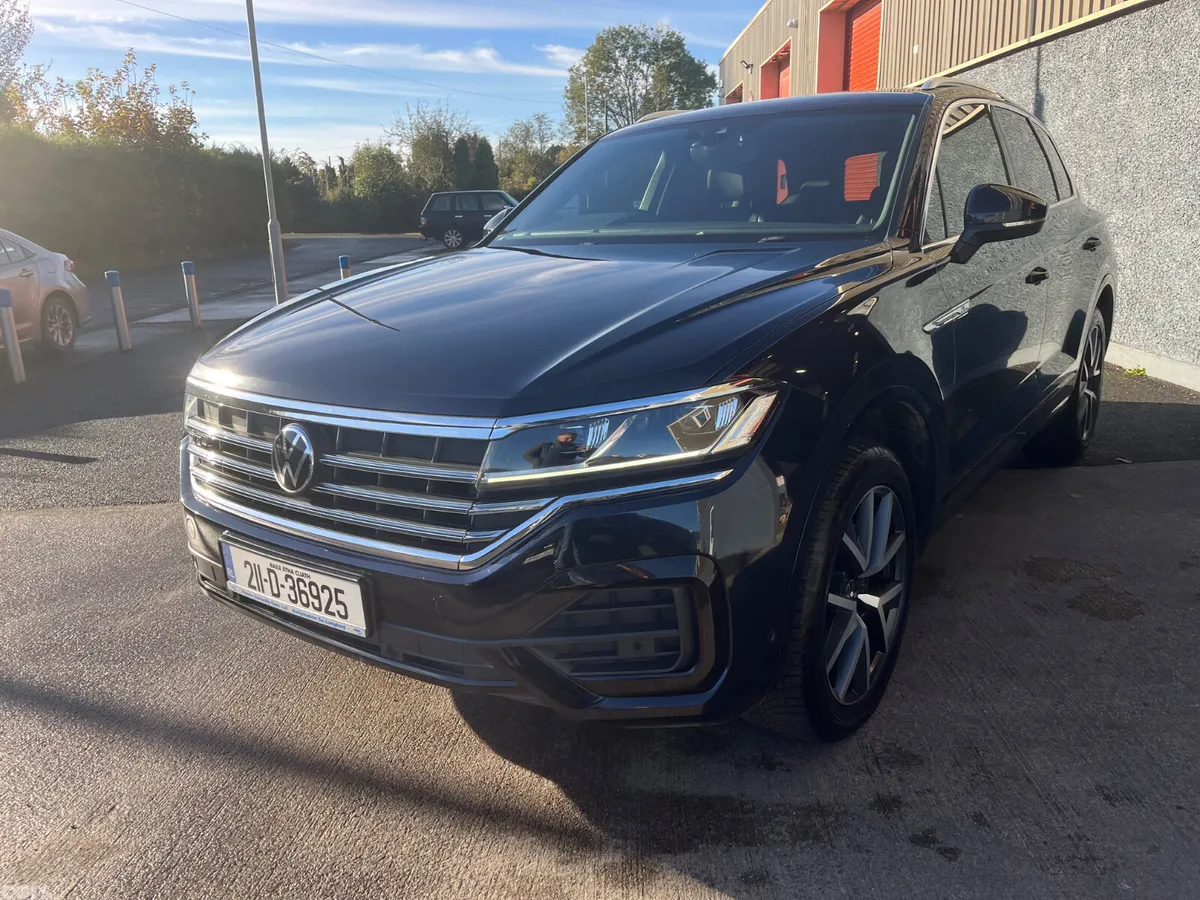 Volkswagen Touareg SUV, Diesel, 2021, Blue