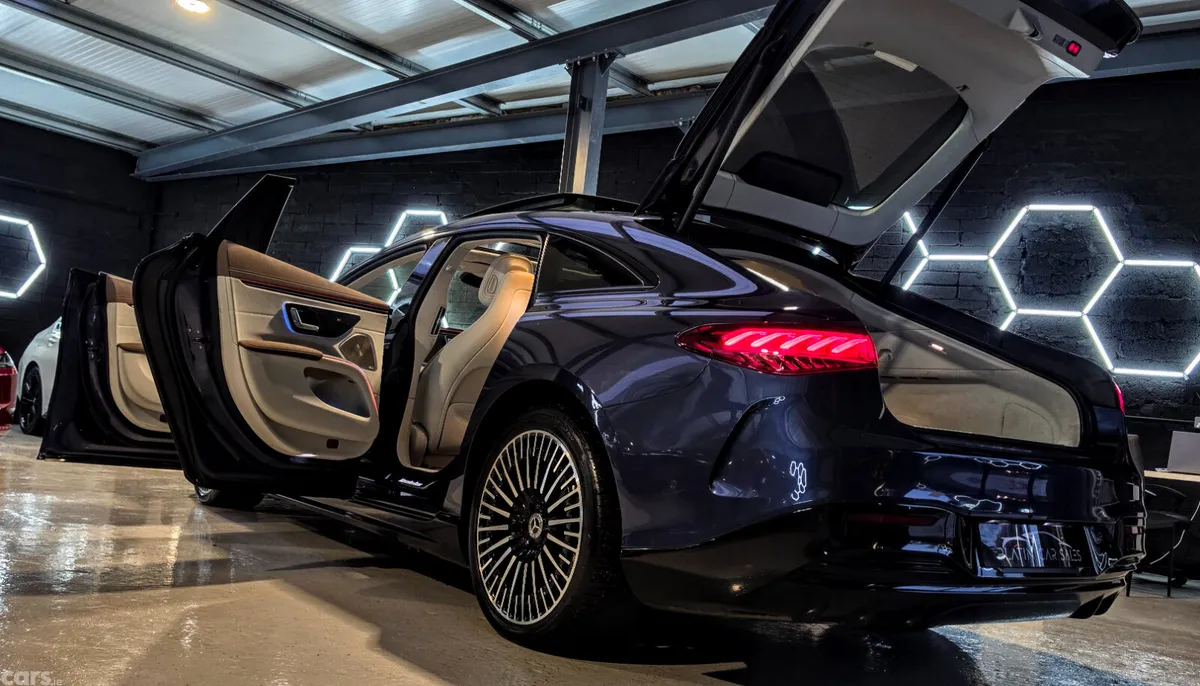 Mercedes-Benz EQS Hatchback, Electric, 2022, Blue