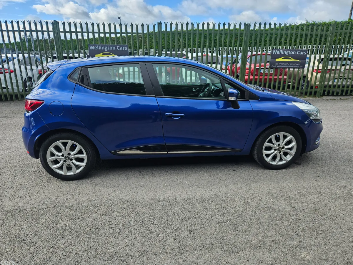 Renault Clio Hatchback, Petrol, 2019, Blue