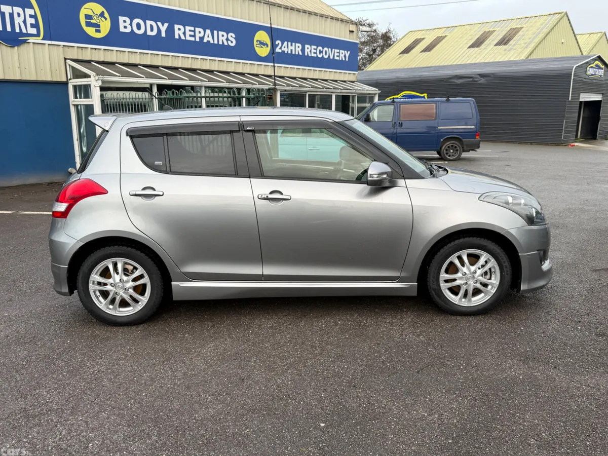 Suzuki Swift Hatchback, Petrol, 2013, Silver