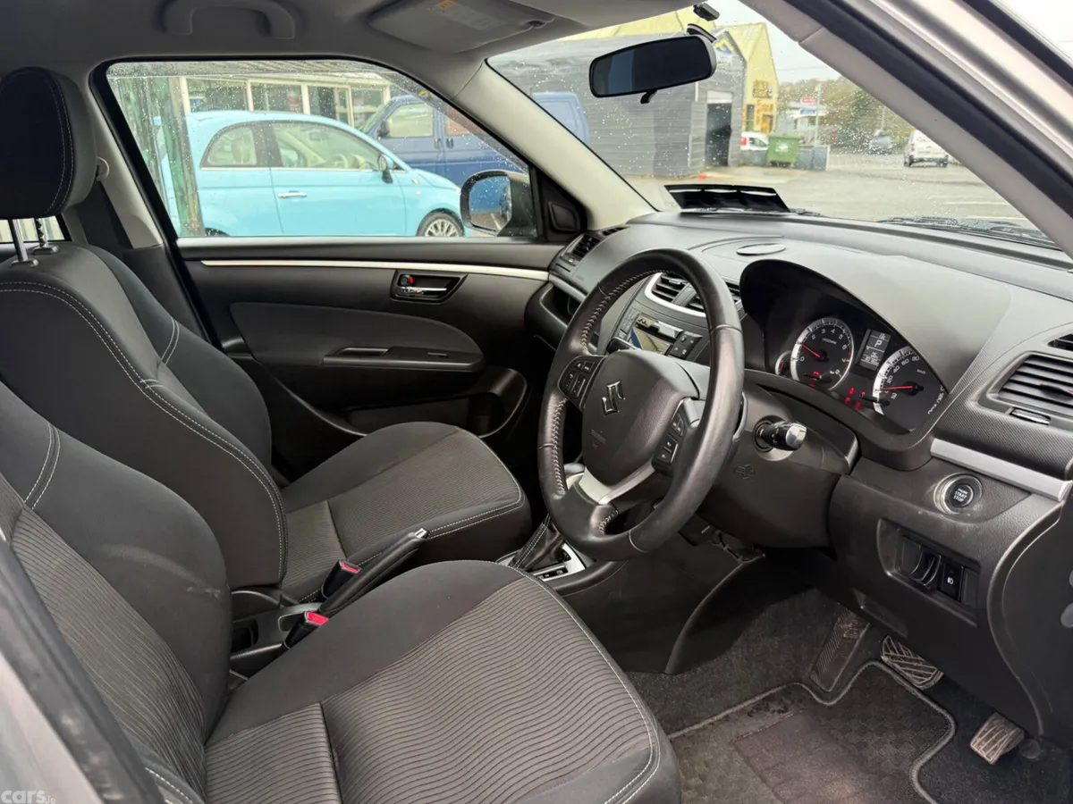 Suzuki Swift Hatchback, Petrol, 2013, Silver