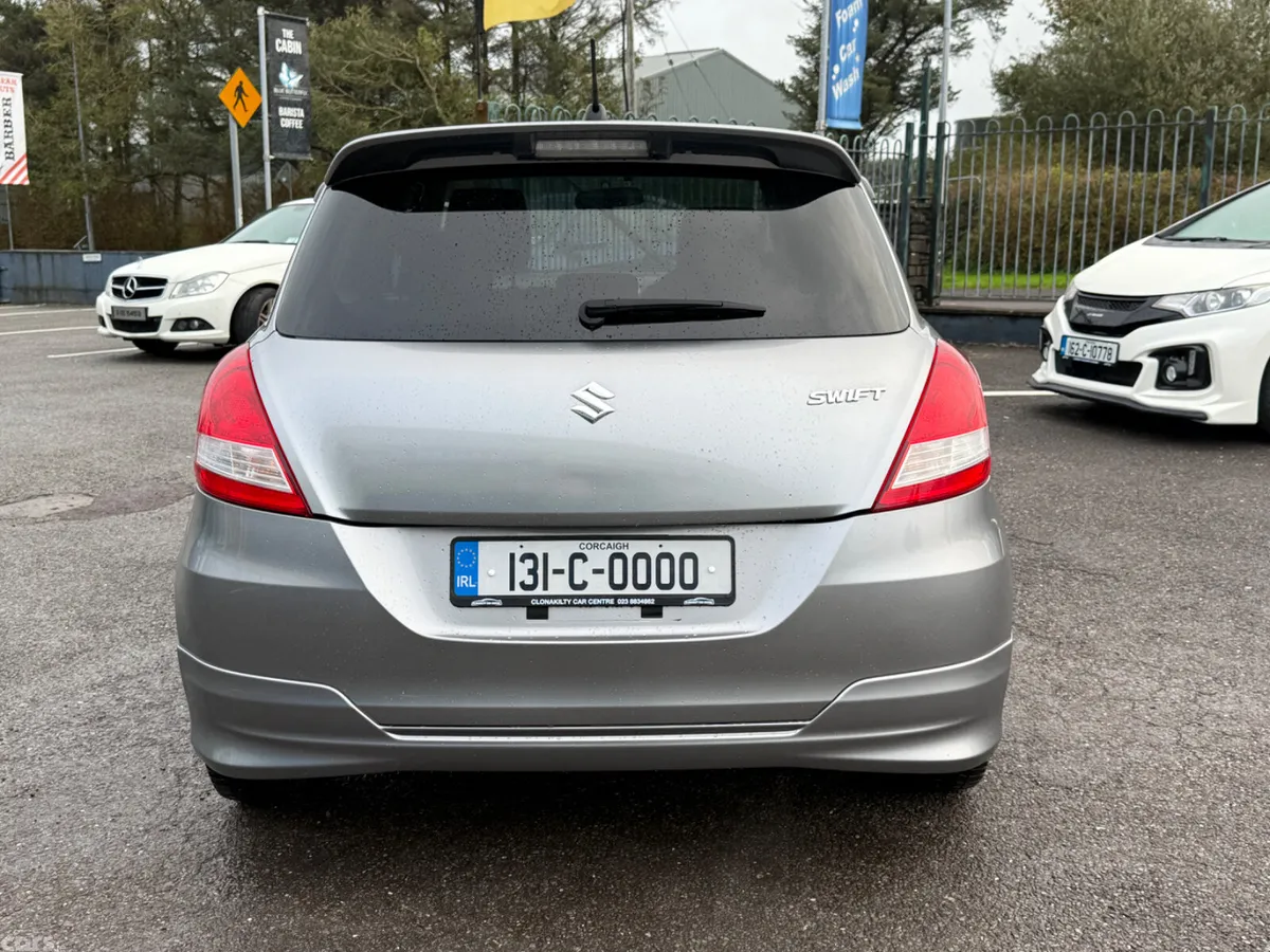 Suzuki Swift Hatchback, Petrol, 2013, Silver