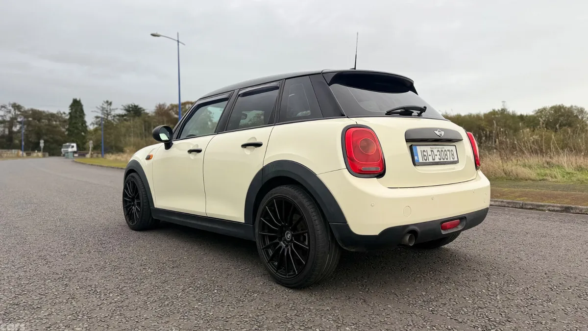 Mini One Hatchback, Diesel, 2016, White
