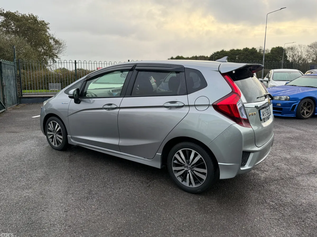 Honda Fit Hatchback, Petrol Hybrid, 2014, Grey