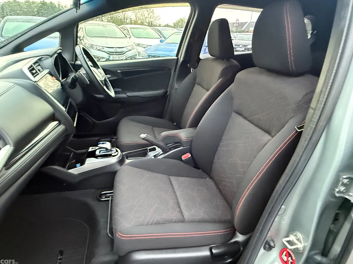 Honda Fit Hatchback, Petrol Hybrid, 2014, Grey