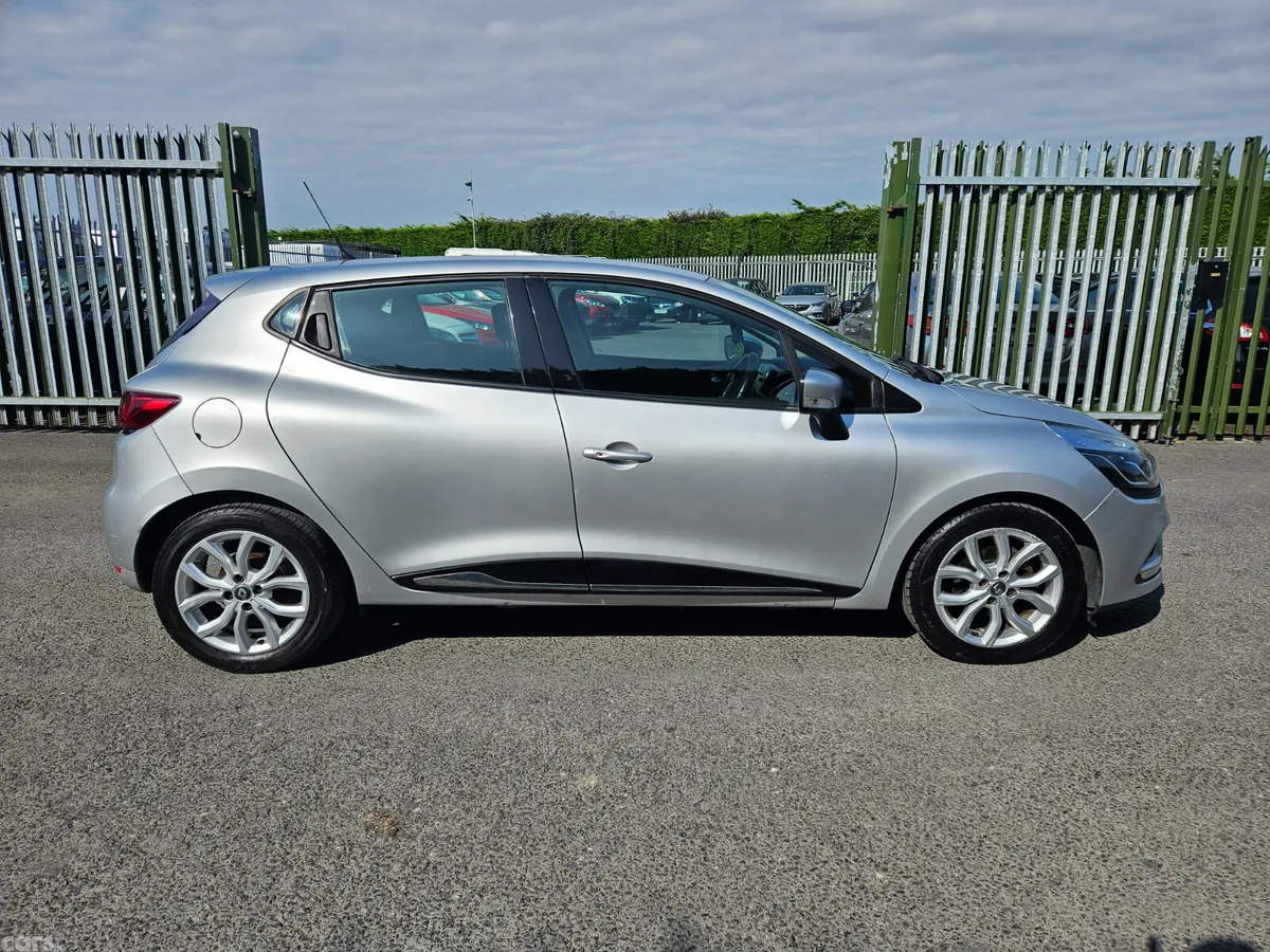 Renault Clio Hatchback, Petrol, 2017, Grey