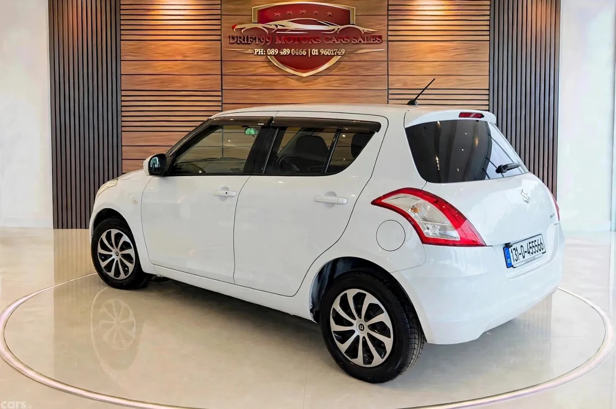 Suzuki Swift Hatchback, Petrol, 2013, White