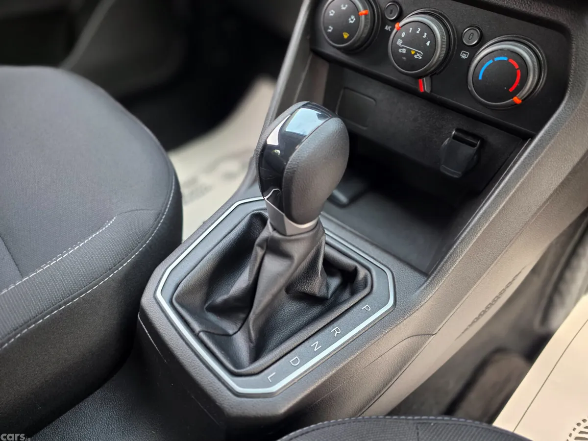 Dacia Sandero Hatchback, Petrol, 2023, Blue
