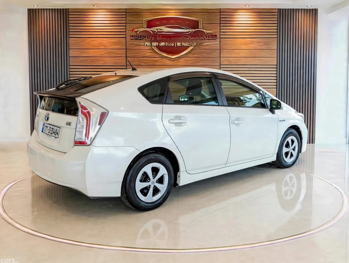 Toyota Prius Hatchback, Petrol Hybrid, 2014, White