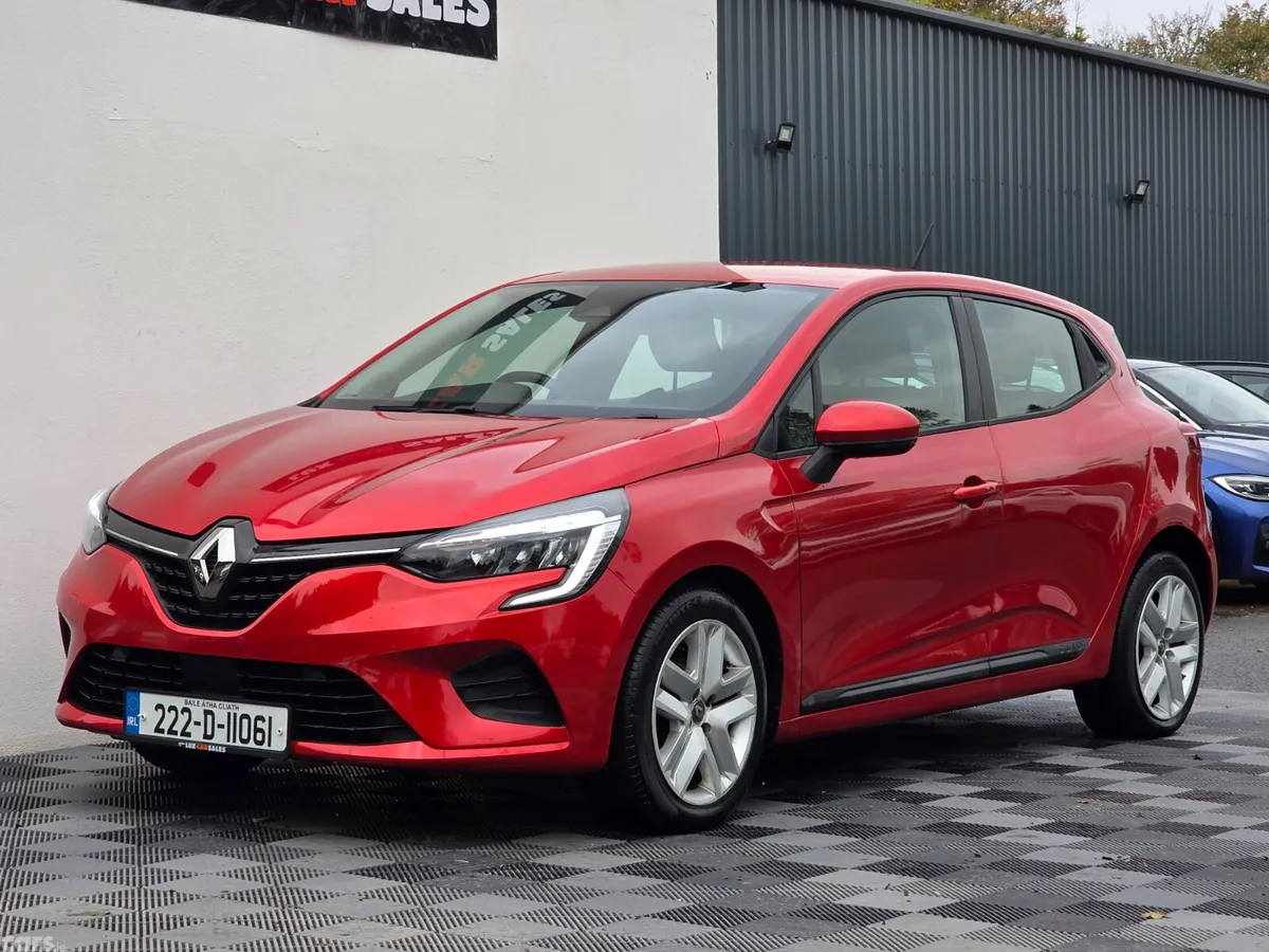 Renault Clio Hatchback, Petrol, 2022, Red
