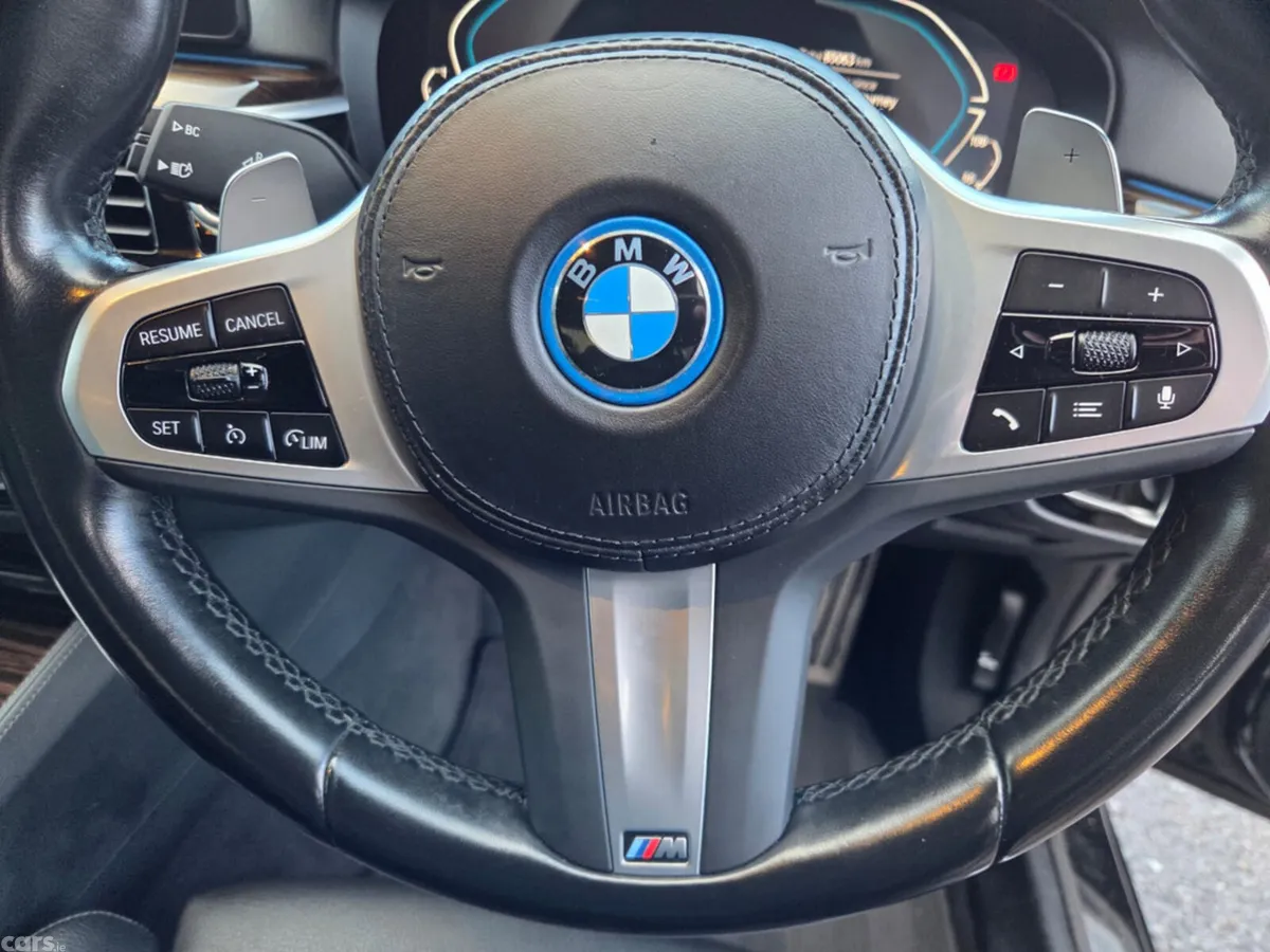 BMW 5-Series Saloon, Petrol Plug-in Hybrid, 2023, Black