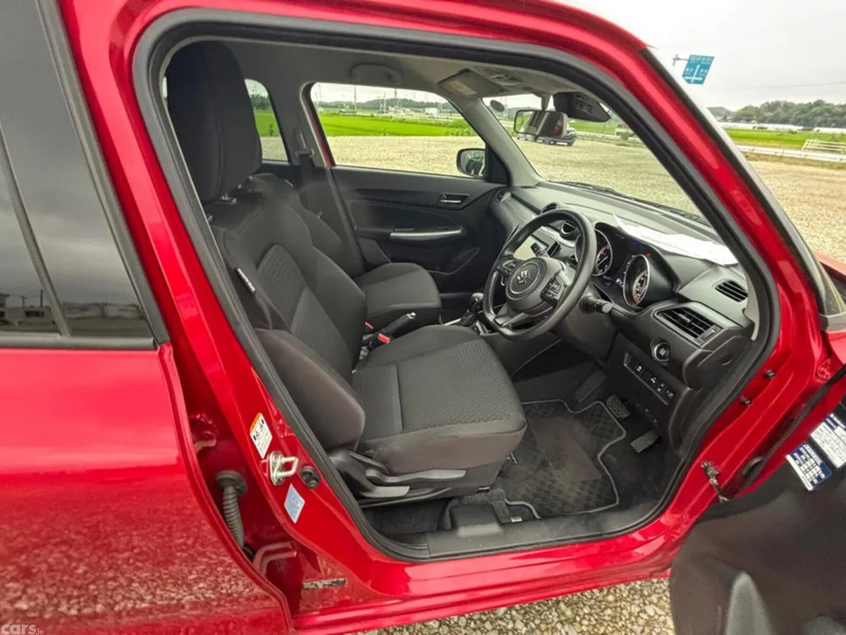 Suzuki Swift Hatchback, Petrol, 2020, Red