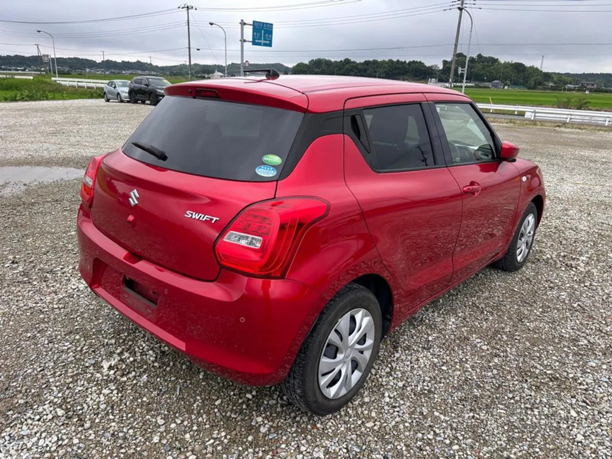 Suzuki Swift Hatchback, Petrol, 2020, Red