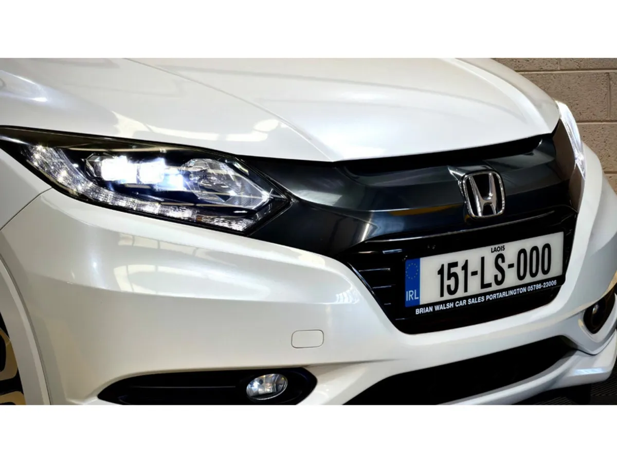 Honda Vezel SUV, Petrol Hybrid, 2015, White