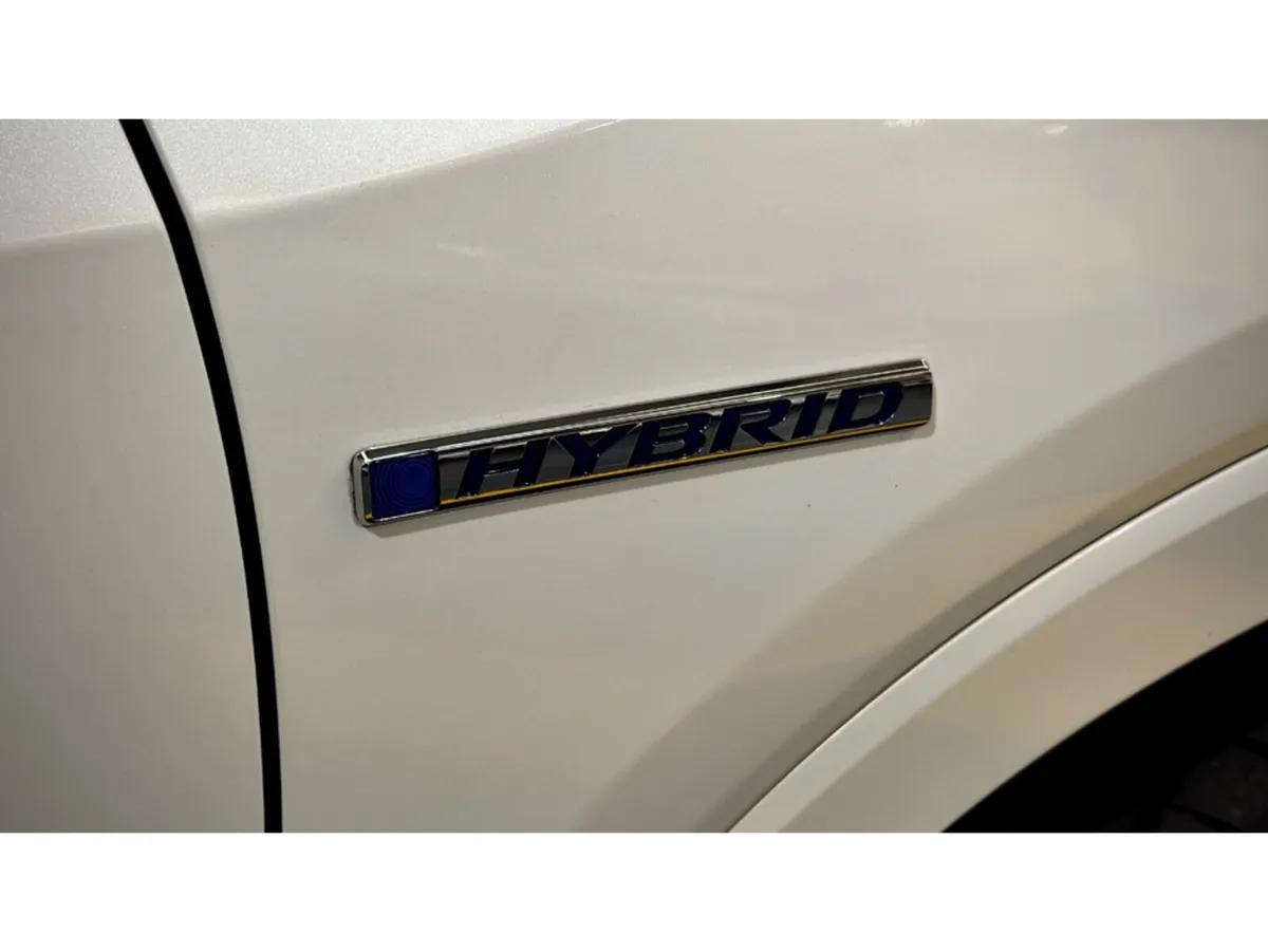 Honda Vezel SUV, Petrol Hybrid, 2015, White