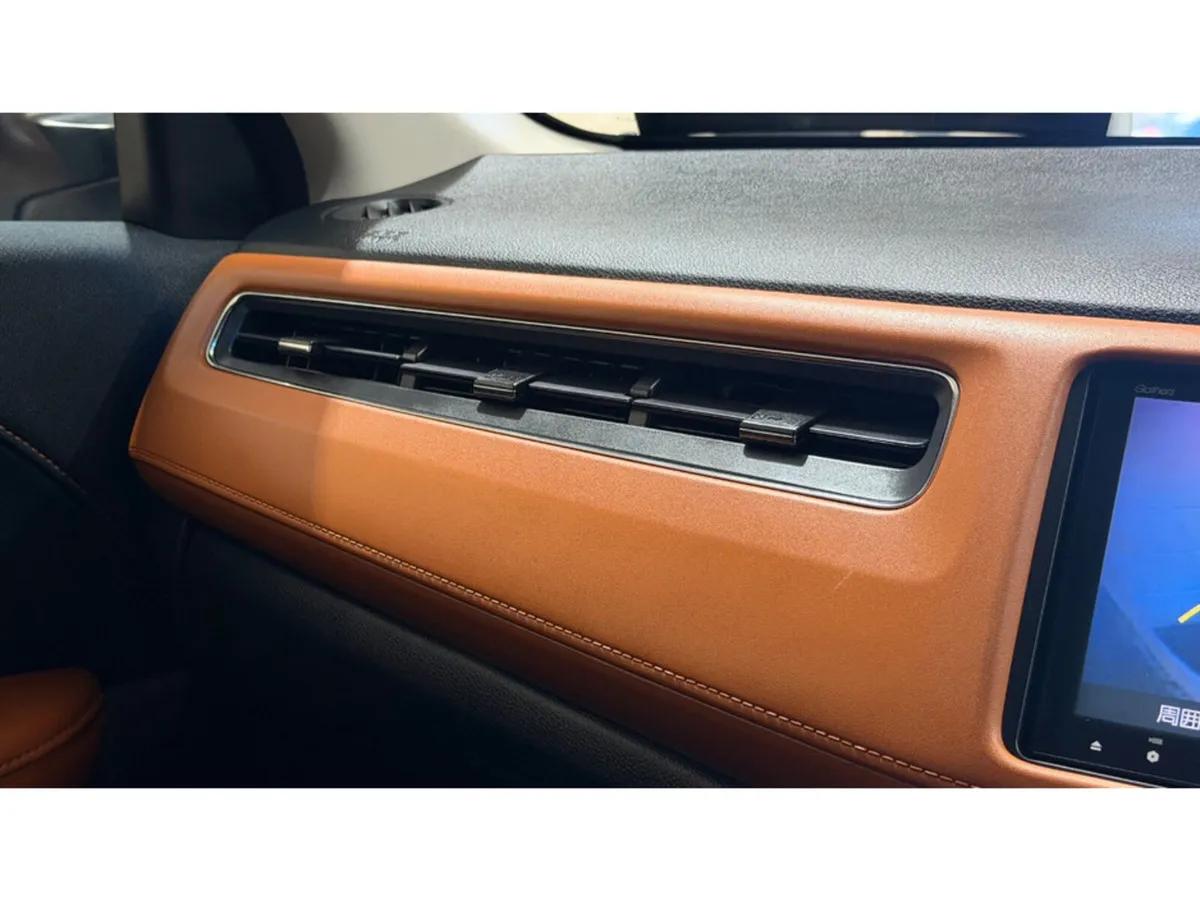 Honda Vezel SUV, Petrol Hybrid, 2015, White