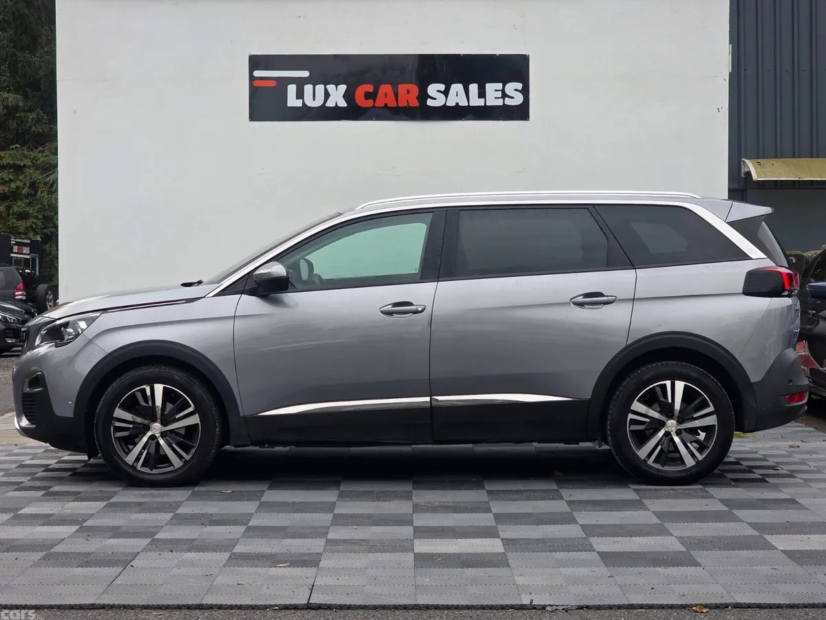 Peugeot 5008 MPV, Diesel, 2020, Grey