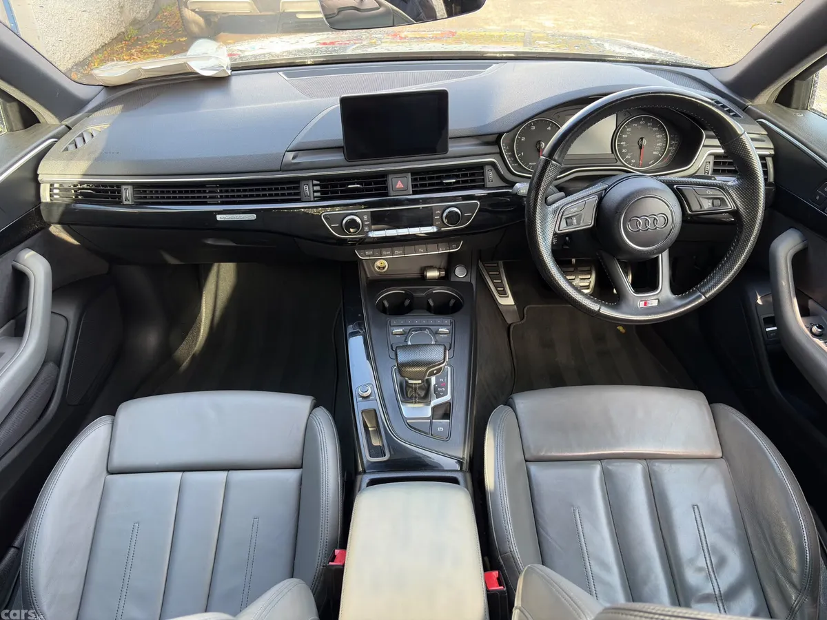 Audi A4 Saloon, Diesel, 2017, Grey