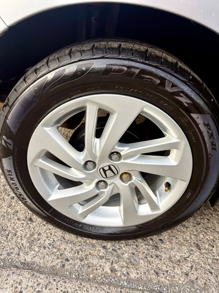 Honda Fit Hatchback, Petrol Hybrid, 2016, Silver