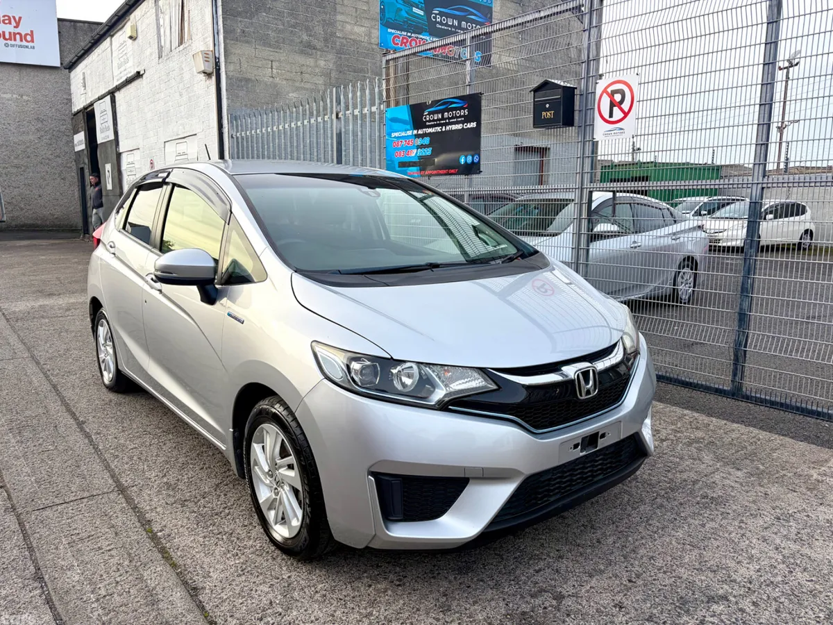 Honda Fit Hatchback, Petrol Hybrid, 2016, Silver
