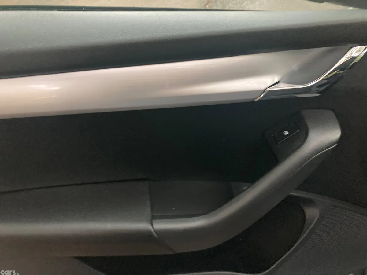 Skoda Octavia Saloon, Diesel, 2019, Grey