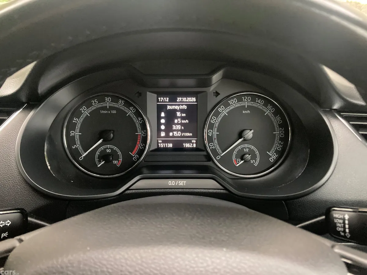 Skoda Octavia Saloon, Diesel, 2019, Grey
