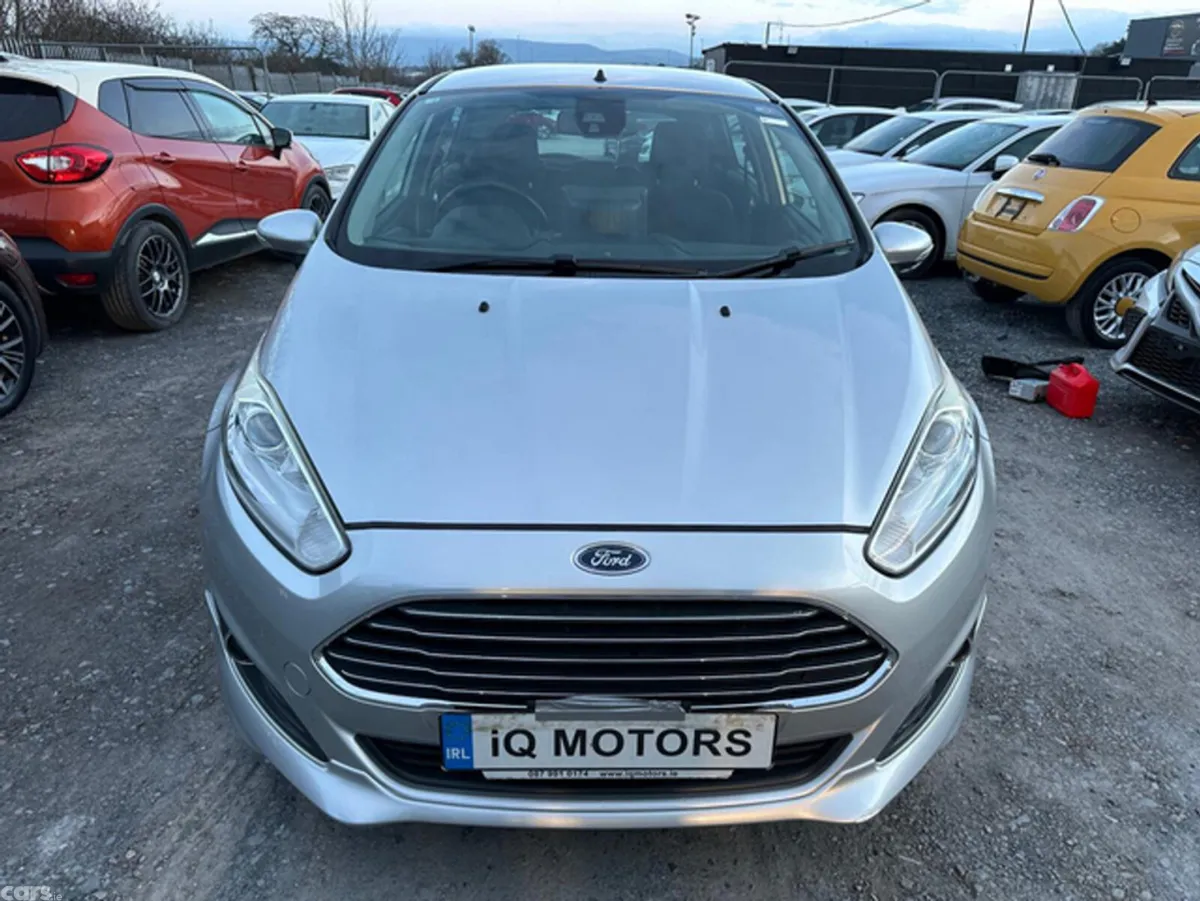 Ford Fiesta Hatchback, Petrol, 2016, Silver