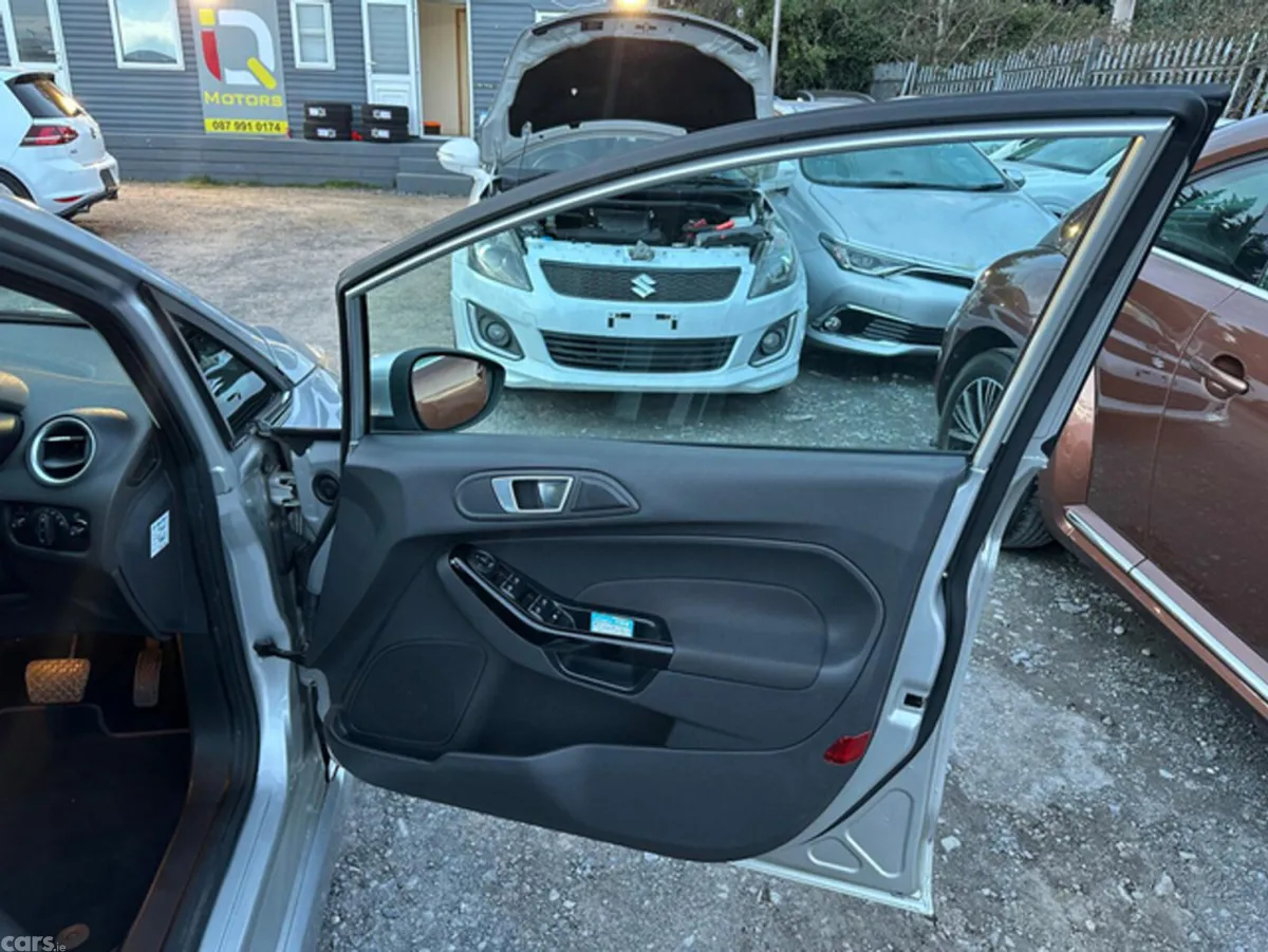 Ford Fiesta Hatchback, Petrol, 2016, Silver