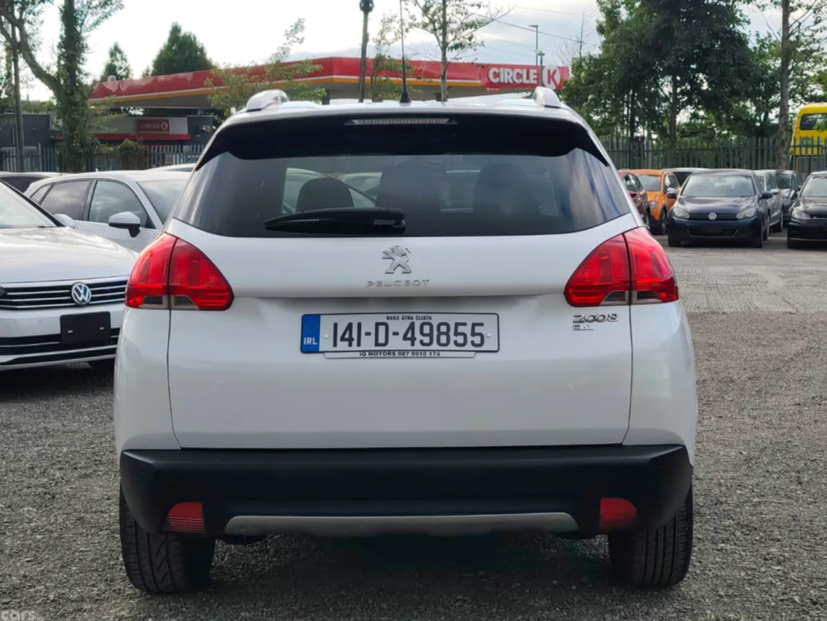 Peugeot 2008 Hatchback, Petrol, 2014, White